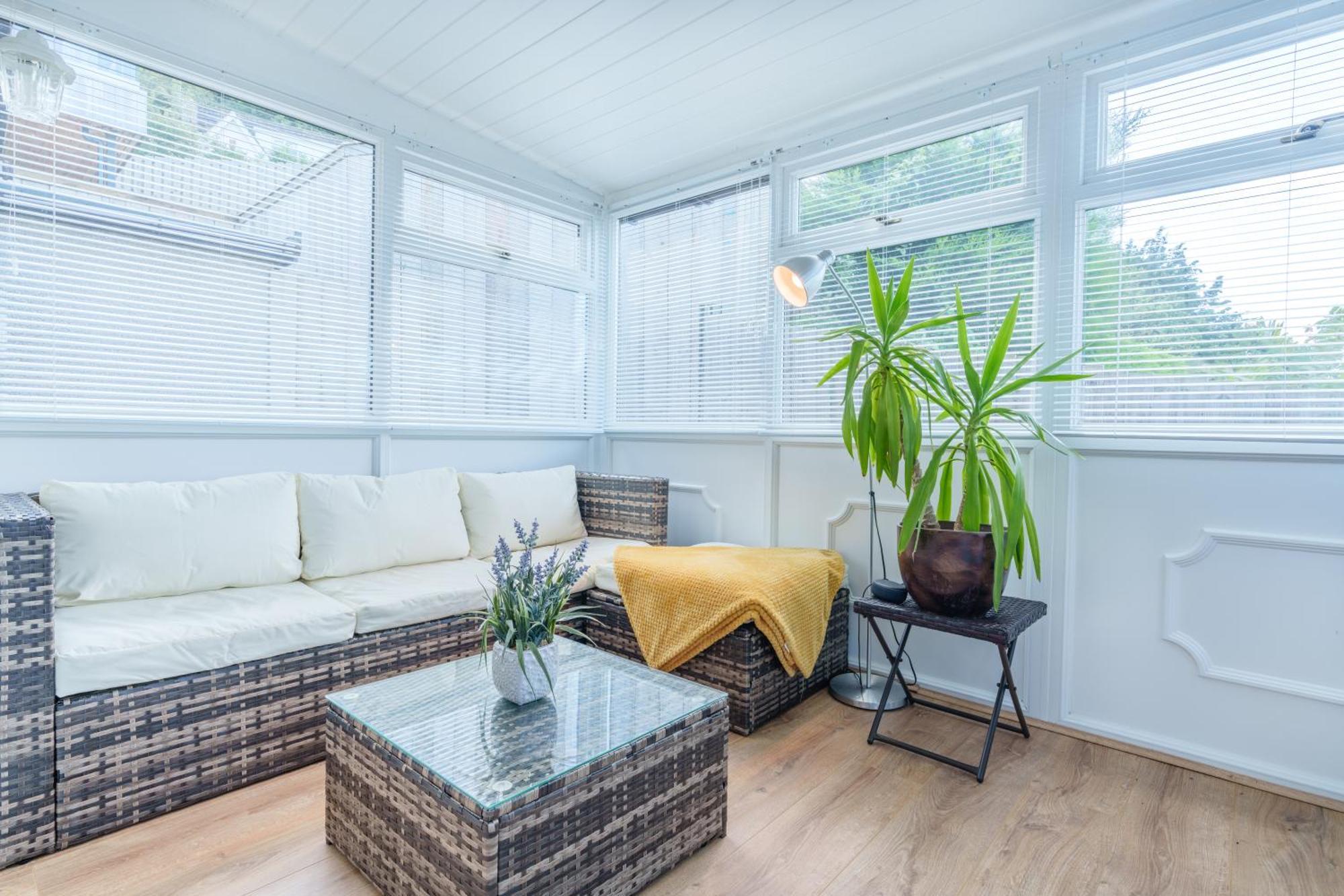 Offa'S Lodge Family Home Quiet Area With Sea Views Prestatyn Exteriér fotografie